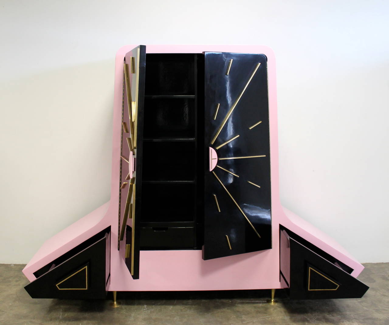 Hand-Crafted Pink and Black Lacquered Armoire by Frank Kyle, Mexico, 1950s For Sale