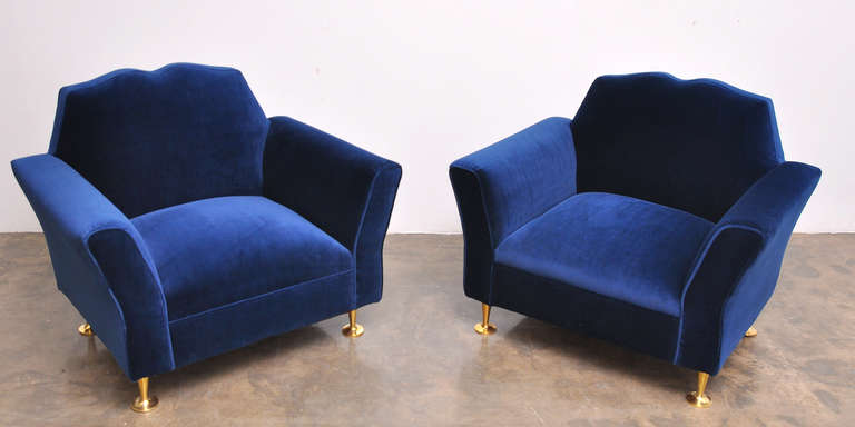 Mid-Century Modern Pair of Velvet Mustache Back Club Chairs  By Arturo Pani. Mexico 1950's