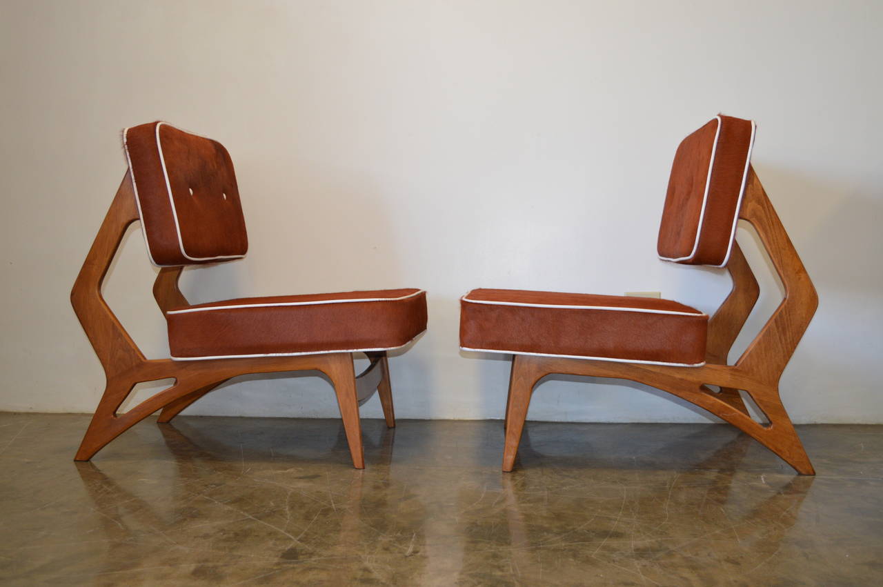 Pair of Brazilian Lounge Chairs in Brown Argentinian Cowhide, circa 1960s 1