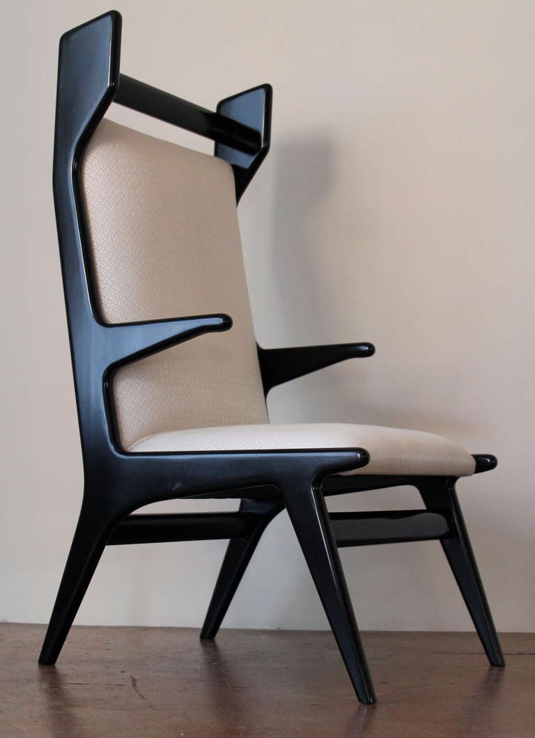 Ebonized Set of Six 1960s Italian Sculptural Dining Chairs For Sale