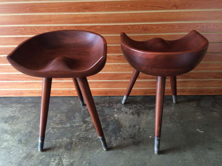 Pair of Midcentury Three-Legged Mahogany Stools, circa 1950s For Sale 4