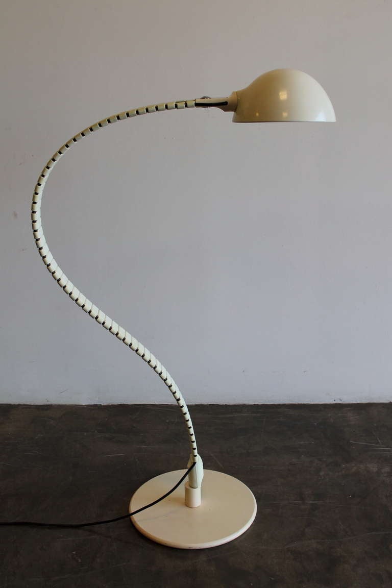 Metal Vertebrae 660 Floor Lamp by Elio Martinelli, circa 1970 For Sale