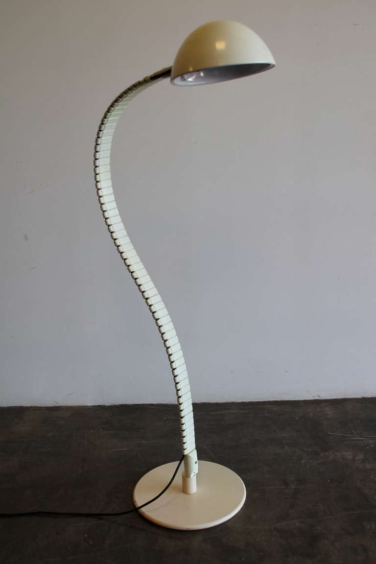 Vertebrae 660 Floor Lamp by Elio Martinelli, circa 1970 For Sale 1