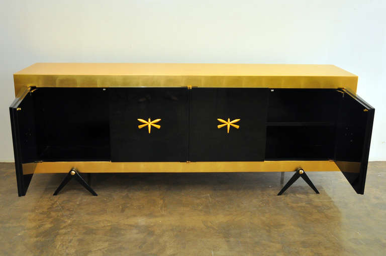 Exquisite Gold Leaf and Black Lacquer Credenza by Arturo Pani. Mexico, 1950. In Excellent Condition For Sale In San Diego, CA