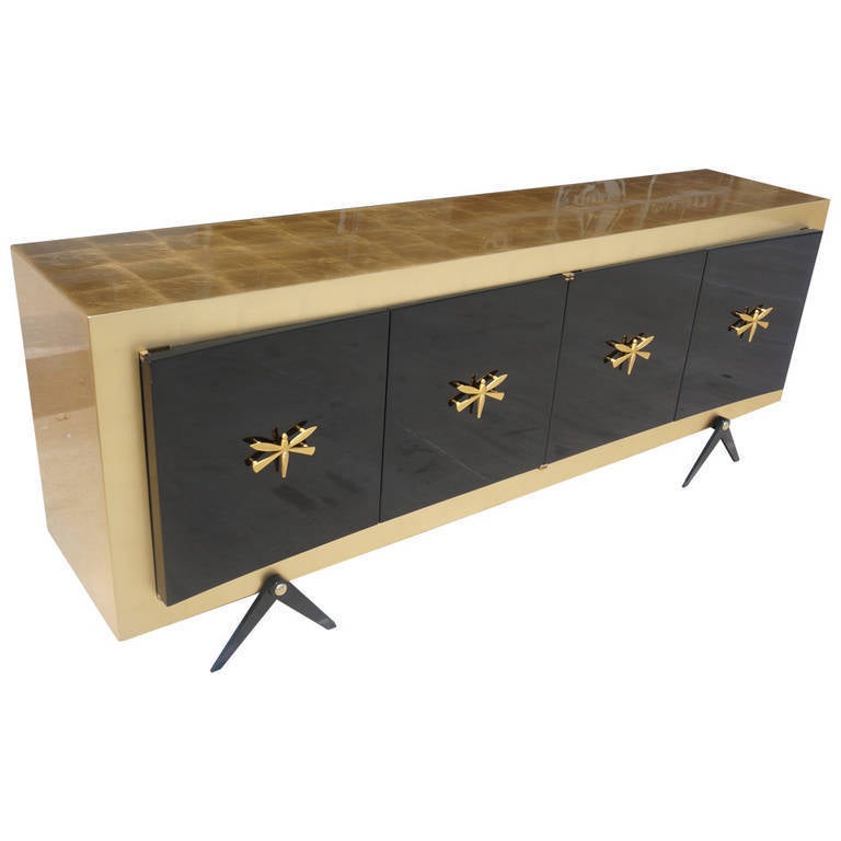 Gold Leaf and Black Lacquer Custom Credenza by Arturo Pani, Mexico, 1950 For Sale 4