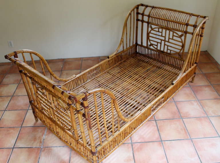 1960's Rattan Twin Sleigh Bed/Daybed 1