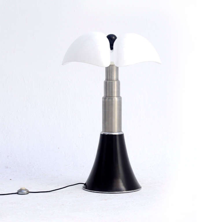 Italian Table Lamp designed by Gae Aulenti Mod. Pipistrello, Italy 1965