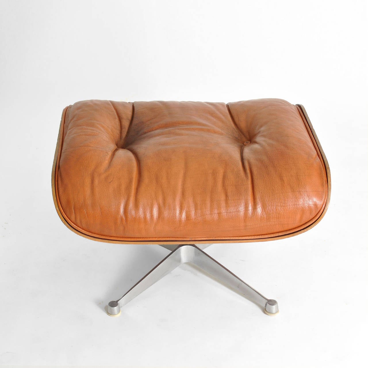 Lounge Chair and Ottoman by Charles & Ray Eames 2
