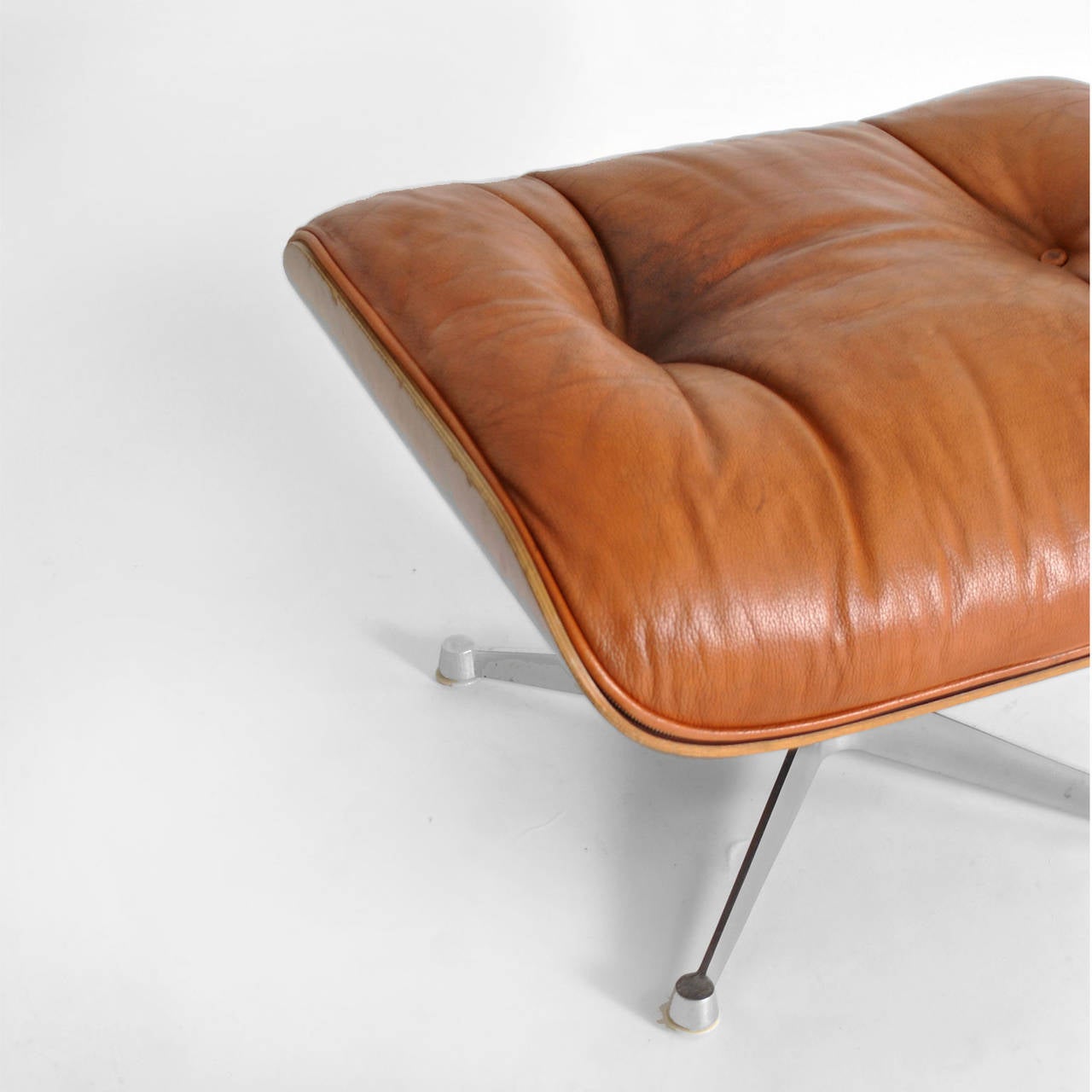 Lounge Chair and Ottoman by Charles & Ray Eames 3