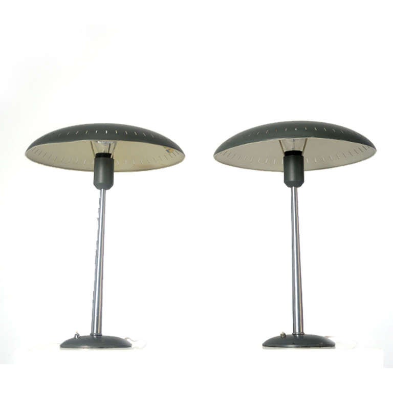 Pair of table lamps designed by Louis Kalf for Phillips, made in lacquer metal and lampshade openwork. Belgium, 1960s.