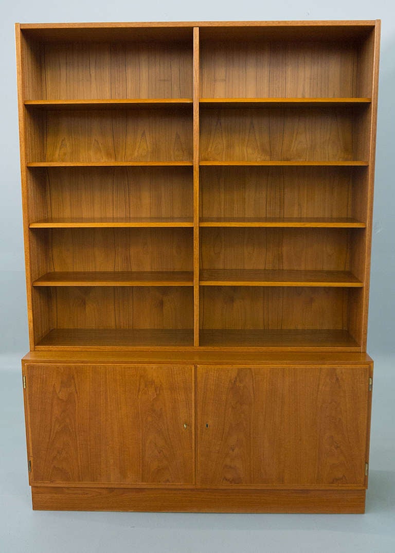 Poul Hundevad Danish Modern Teak Bookcase Display Cabinet