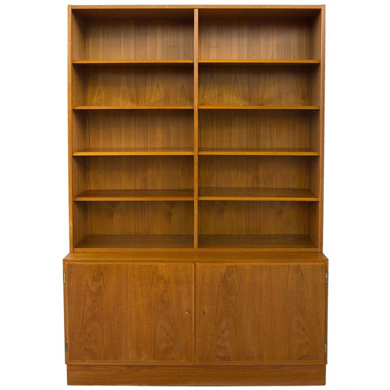 Poul Hundevad Danish Modern Teak Bookcase Display Cabinet 