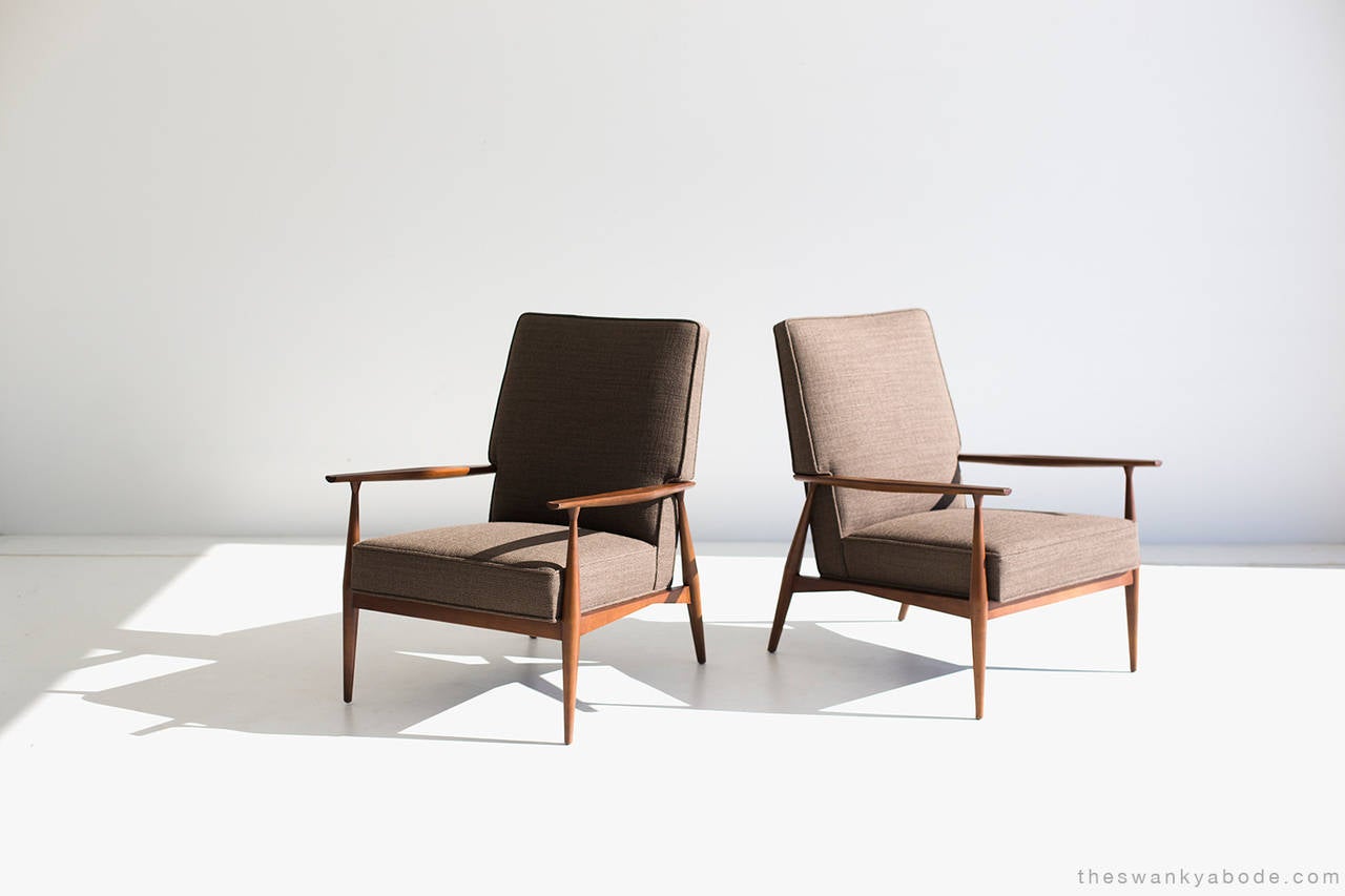 Mid-20th Century Paul McCobb Arm Lounge Chairs for Directional