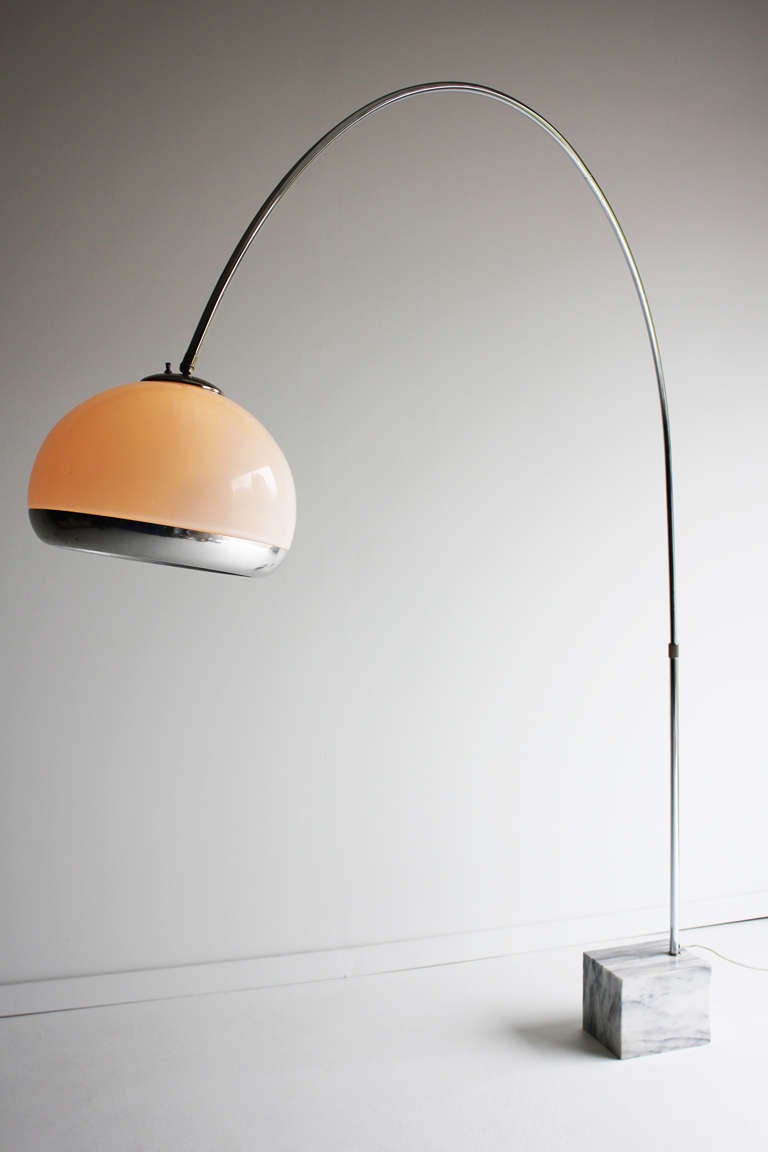 Harvey Guzzini Bogenlampe für Laurel Lighting Co. 1
