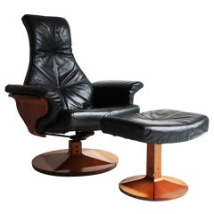Mid Century Lounge Chair and Ottoman 8