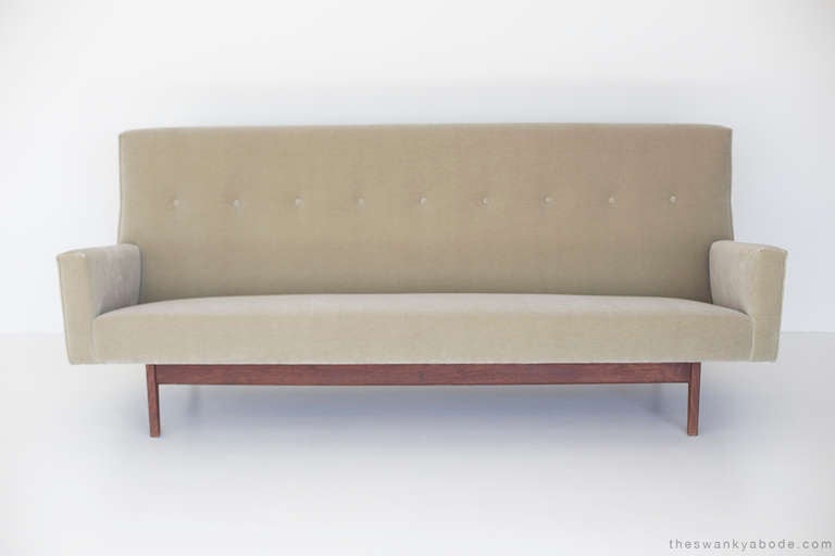 American Jens Risom Sofa for Jens Risom Design Inc.