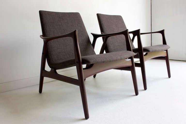 Arne Hovmand Olsen Lounge Chairs for Mogens Kold

condition

These Arne Hovmand Olsen Lounge Chairs for Mogens Kold are in excellent restored condition. Reupholstered with original intergrity including hand cut foam and high durable fabric.