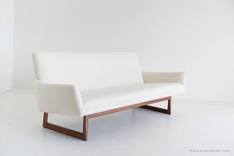 Jens Risom Sofa for Jens Risom Design 1