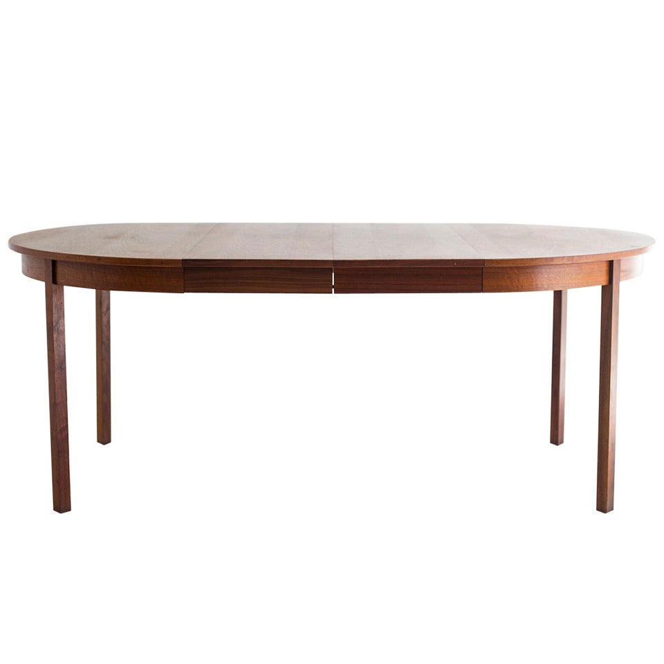 Table de salle à manger en bois de rose du milieu du siècle dernier en vente