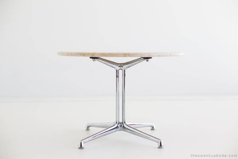 Designer: Ray and Charles Eames

Manufacturer: Herman Miller
Period or model: Mid-Century Modern.
Specs: Marble, Aluminum

Condition:

This Ray and Charles Eames La Fonda marble side table is in good vintage condition. The base shows normal