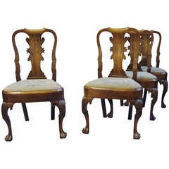 A Good George III Set of 4 Walnut Side Chairs