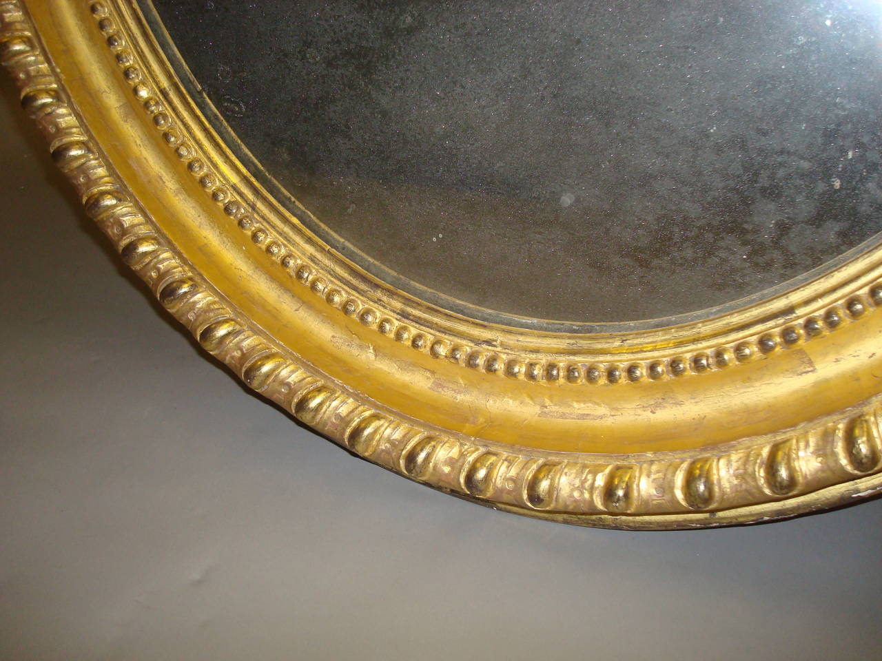 Early 19th Century Giltwood Oval Wall Mirror For Sale 3