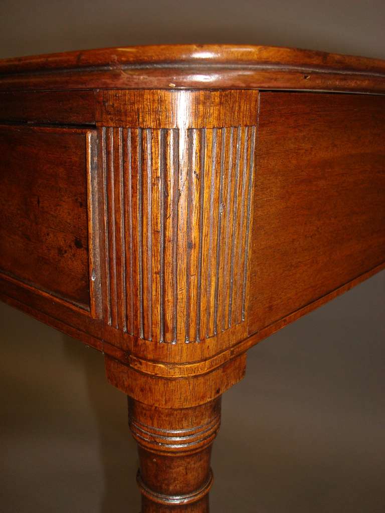 An Elegant Regency Gillows Mahogany Side Table 4