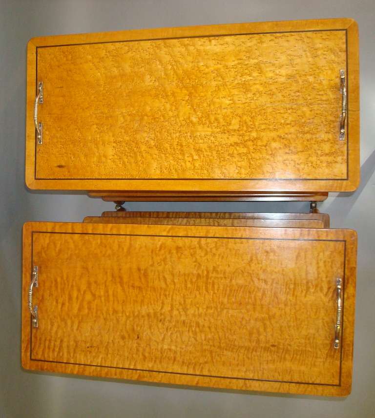 19th Century Splendid Regency Matched Pair of Maple Etageres For Sale
