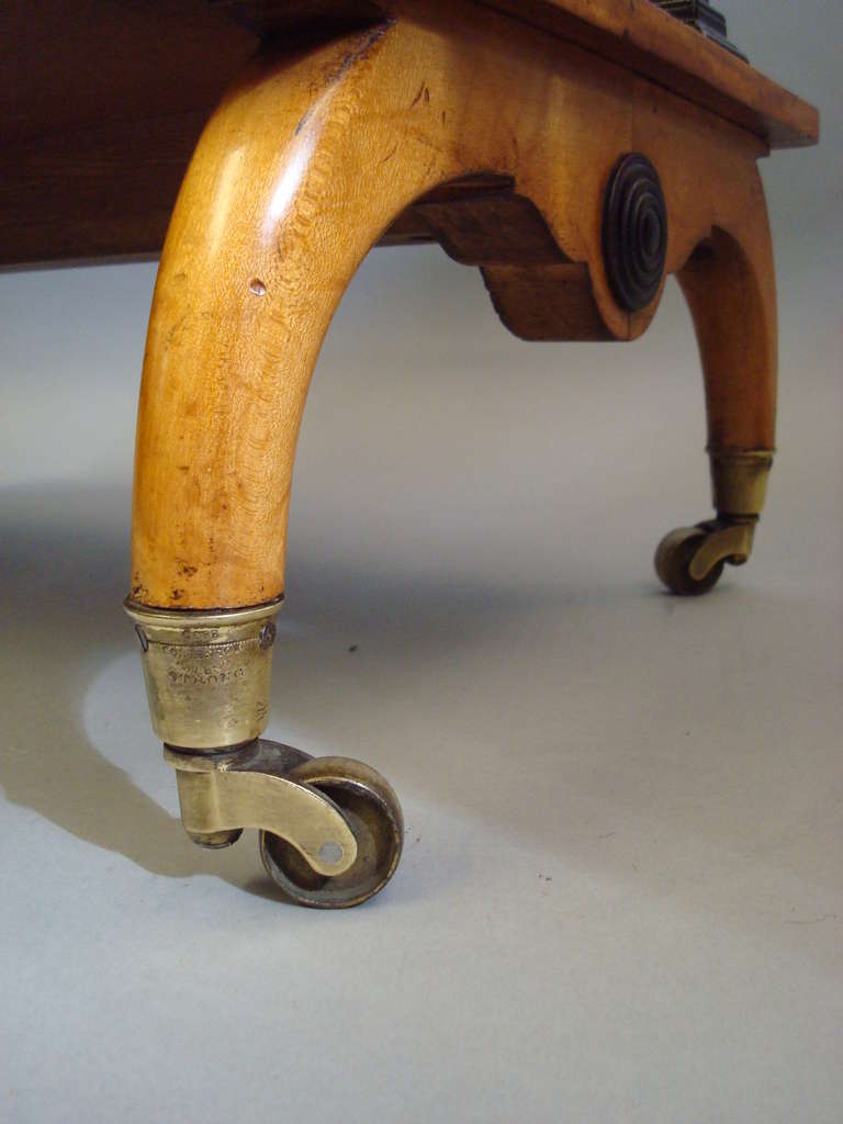 Splendid Regency Matched Pair of Maple Etageres For Sale 4