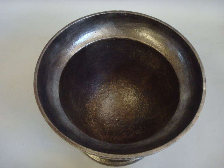 Monumental Georgian Cast Iron Pestle and Mortar In Excellent Condition In Moreton-in-Marsh, Gloucestershire
