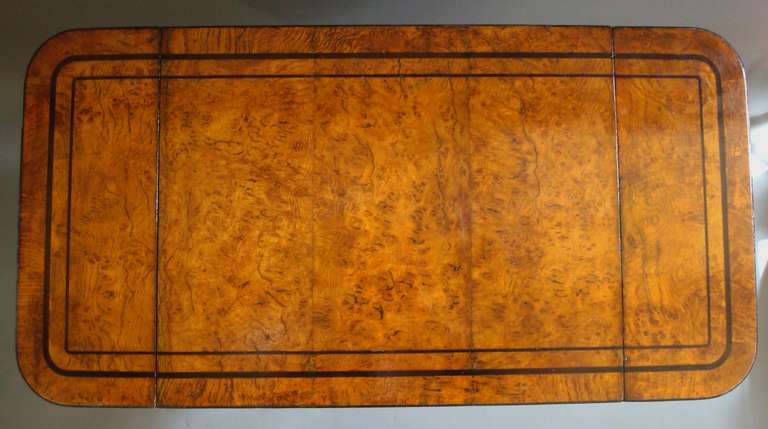 Good Regency Burr Elm Work Table with Ebony Inlay In Good Condition For Sale In Moreton-in-Marsh, Gloucestershire