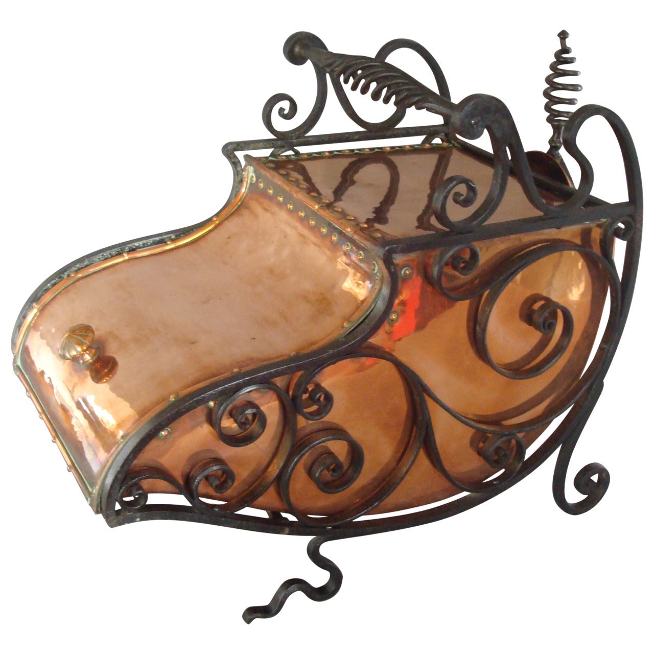 Large 19th Century Arts and Crafts Copper and Iron Purdonium or Coal Scuttle For Sale
