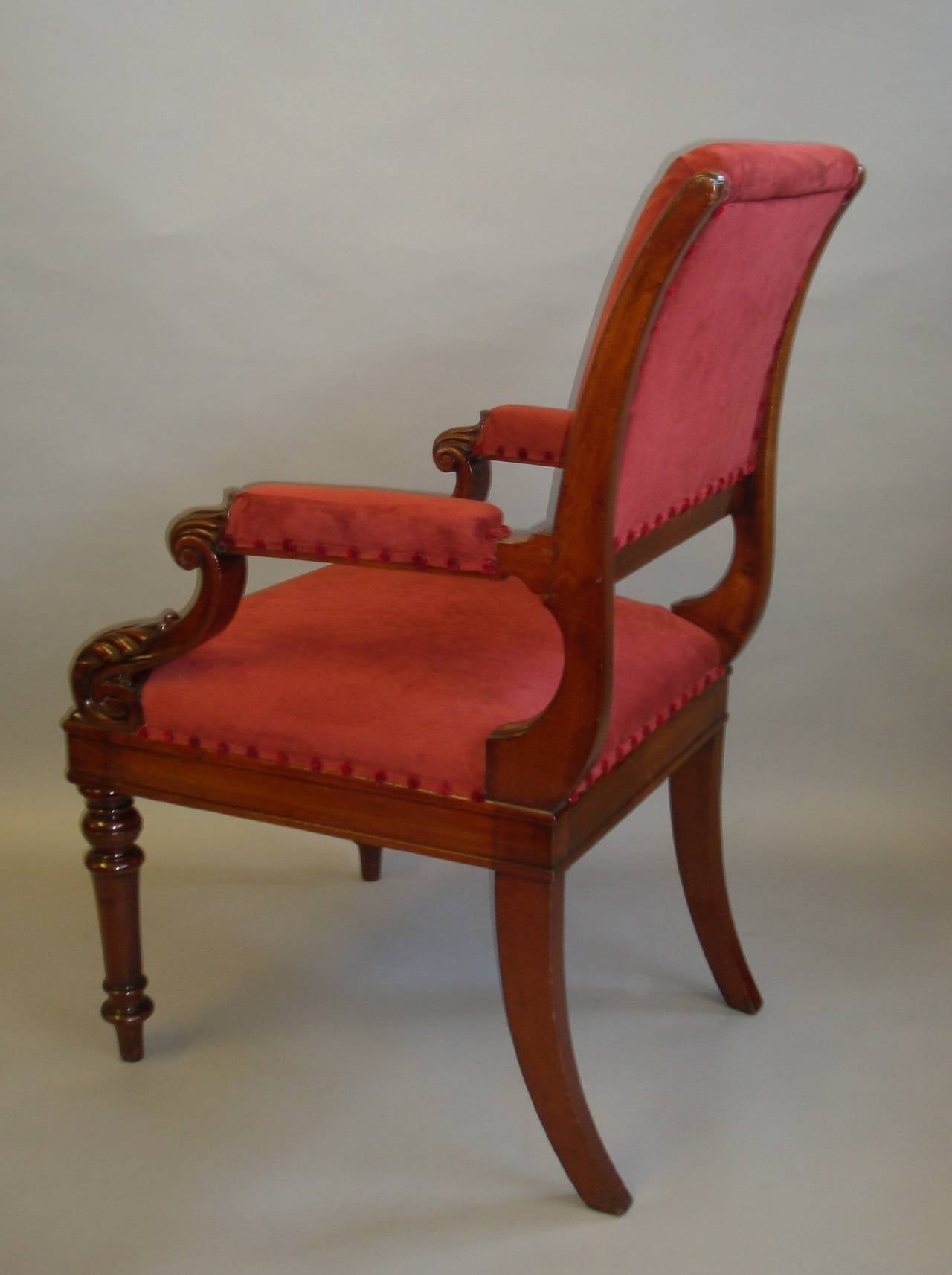 George IV Mahogany Library Chair of Bold Proportions In Excellent Condition For Sale In Moreton-in-Marsh, Gloucestershire