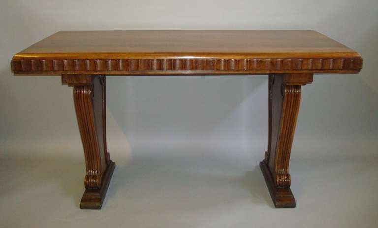 French Stylish Early 20th Century Walnut Centre Table in the Art Deco Style For Sale