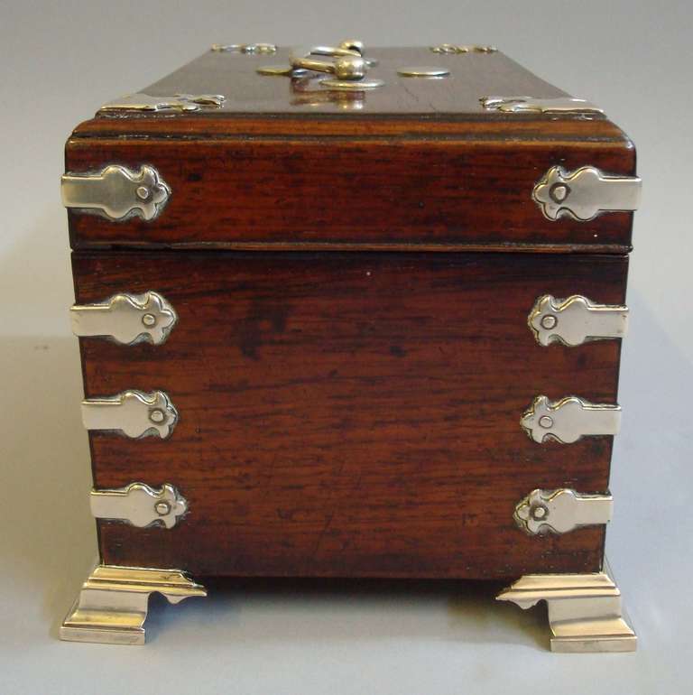 A Rare George II Padouk and Silver Tea Caddy In Excellent Condition In Moreton-in-Marsh, Gloucestershire