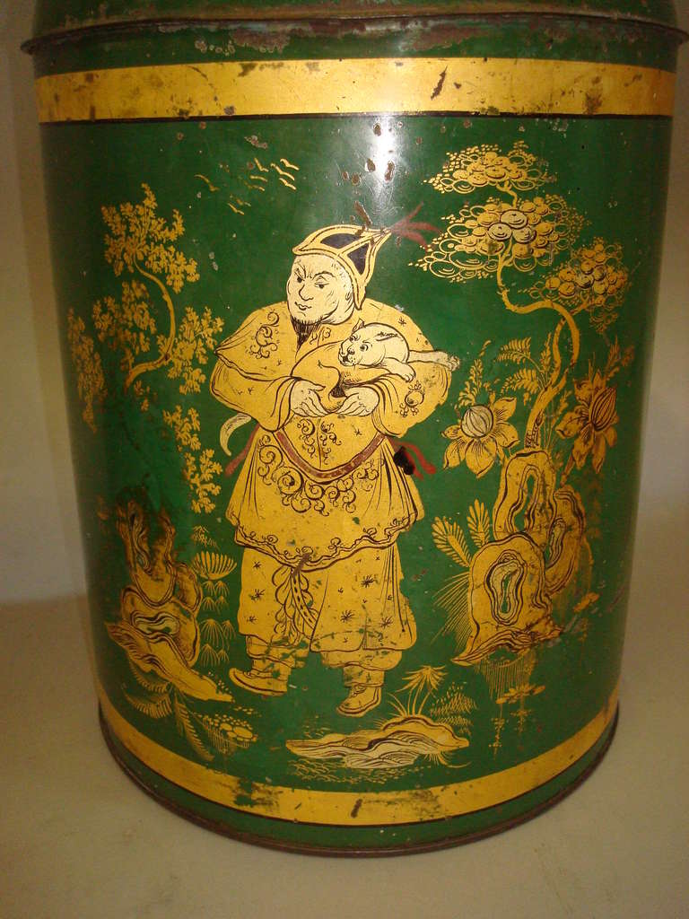 Good Pair of English 19th Century Japanned Tole Tea Canister For Sale 3