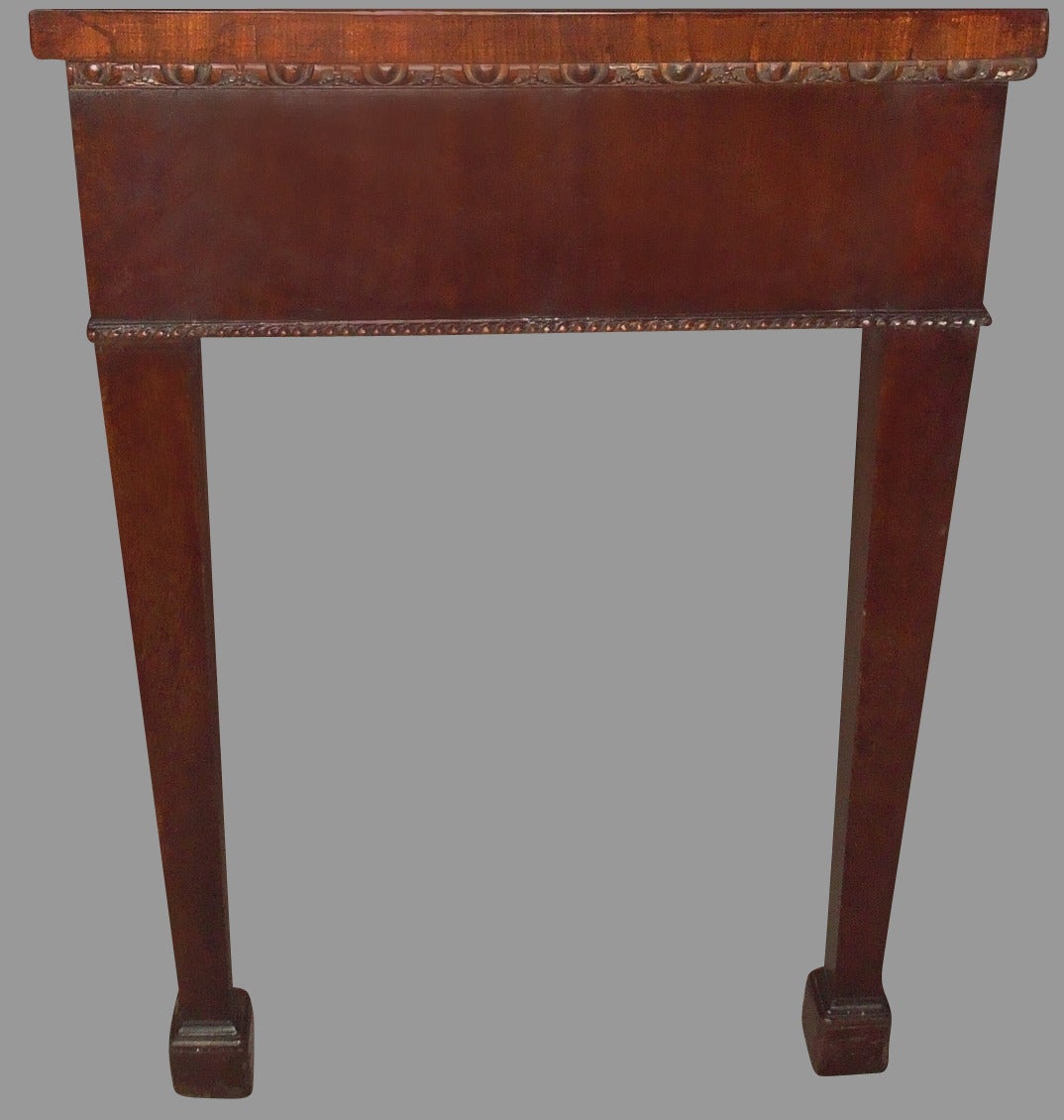 Monumental George III Mahogany Serpentine Serving/Side Table In Good Condition For Sale In Moreton-in-Marsh, Gloucestershire