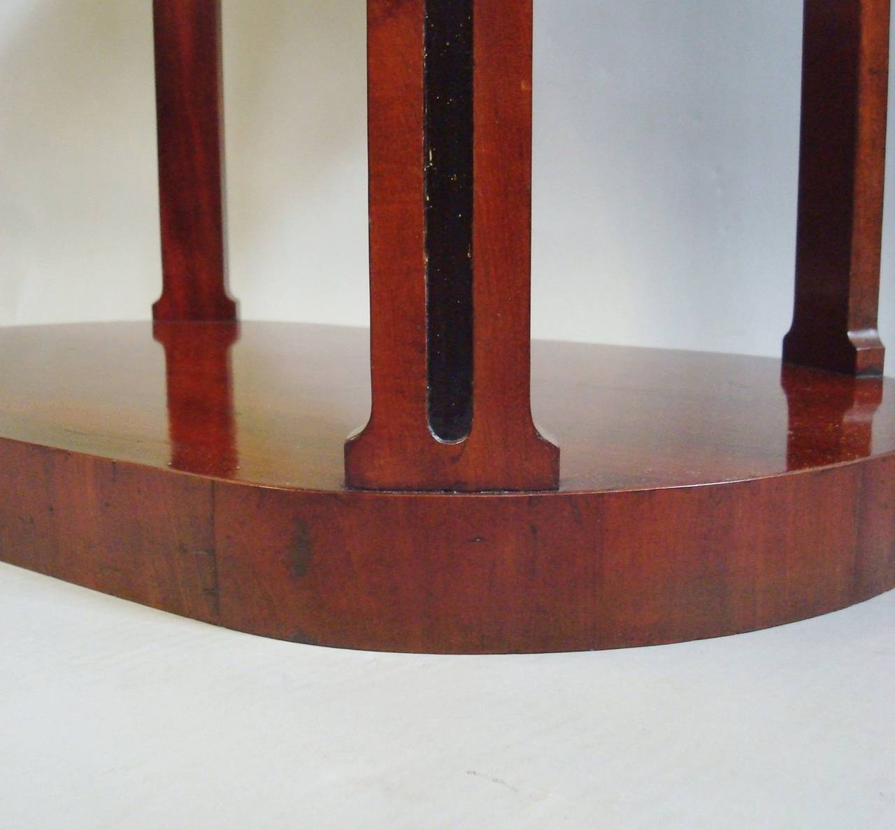 19th Century Pair of Mahogany and Marble End Tables For Sale 4