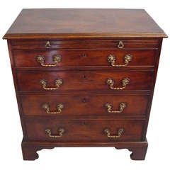 Antique A Good George III Mahogany Chest of Drawers of Small Proportions