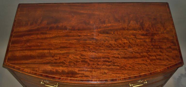 Fine George III Mahogany Bow Front Chest of Drawers In Excellent Condition For Sale In Moreton-in-Marsh, Gloucestershire