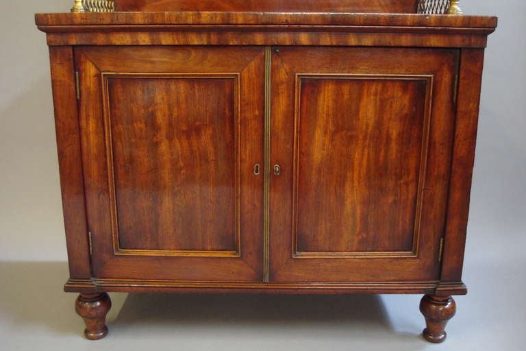 Good Quality Regency Mahogany Side Cabinet or Dwarf Bookcase In Good Condition For Sale In Moreton-in-Marsh, Gloucestershire