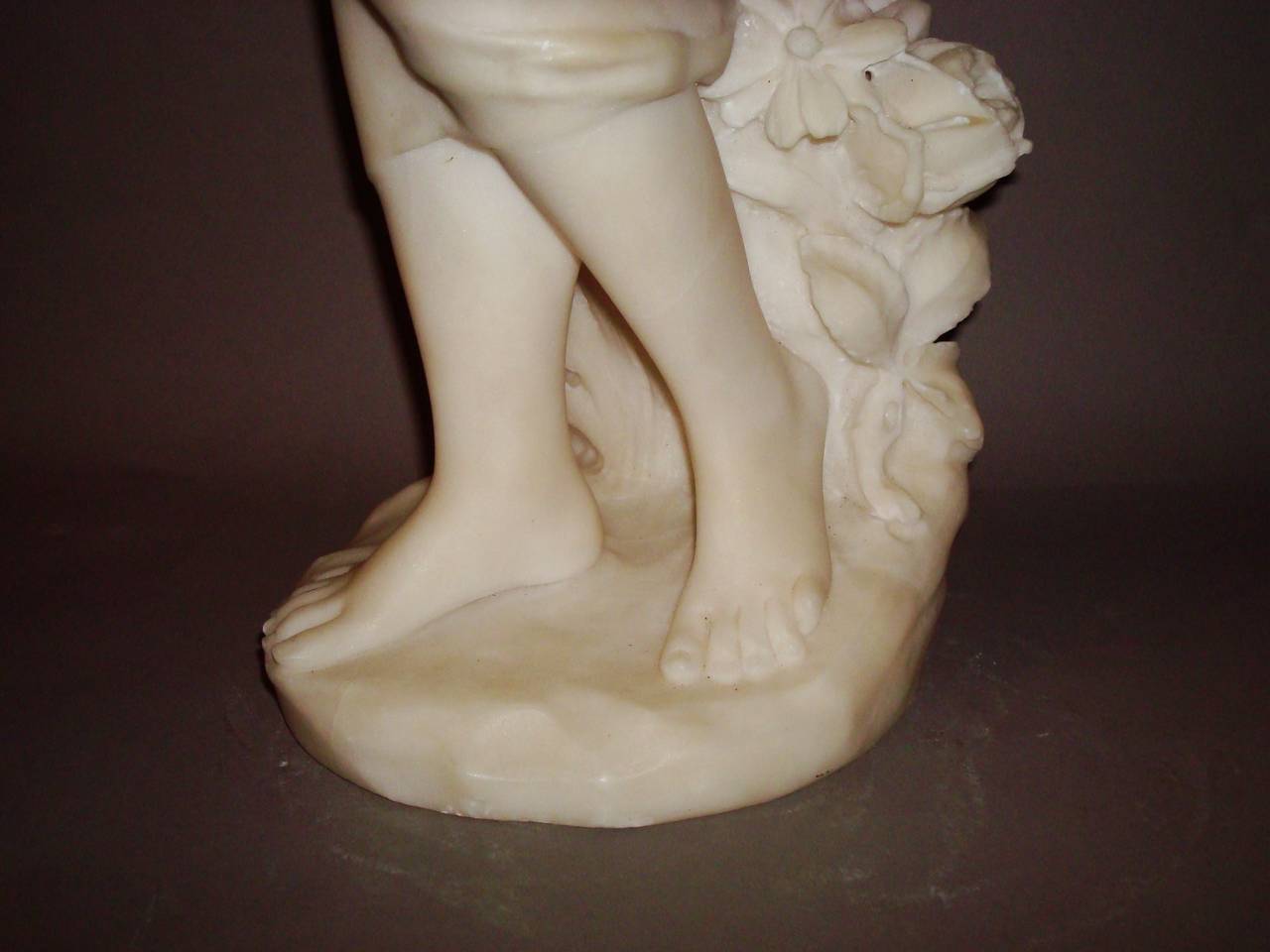 An Early C20th Marble Sculpture of a Young Woman 5