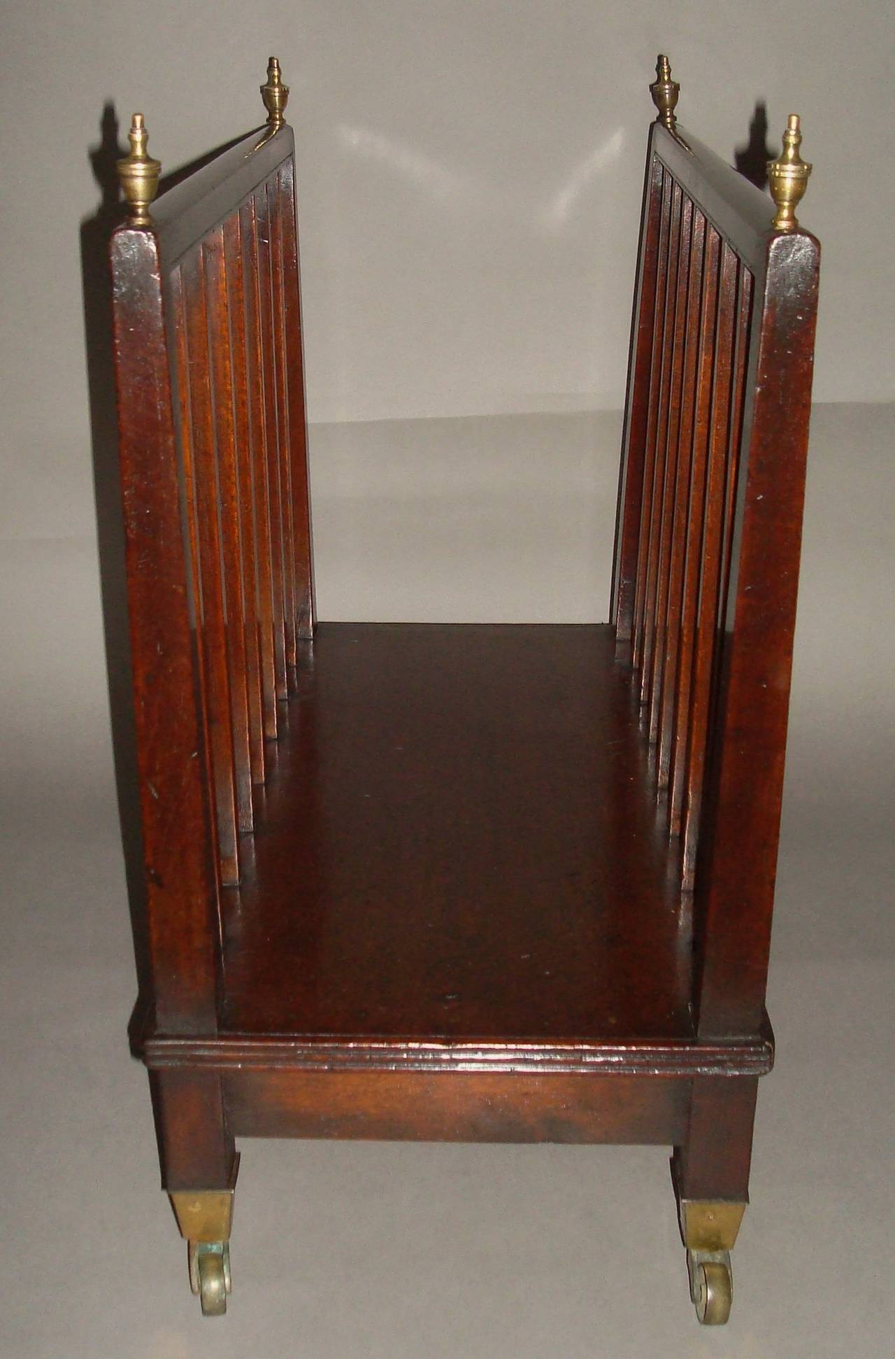 Unusual Regency Mahogany Canterbury / Folio Stand In Excellent Condition For Sale In Moreton-in-Marsh, Gloucestershire