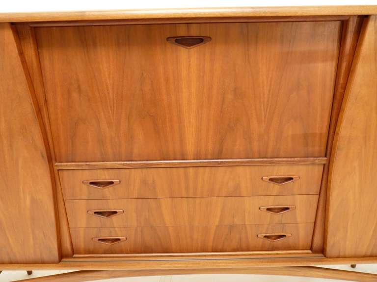 Stunning Danish Credenza Bar Cabinet in Walnut 5