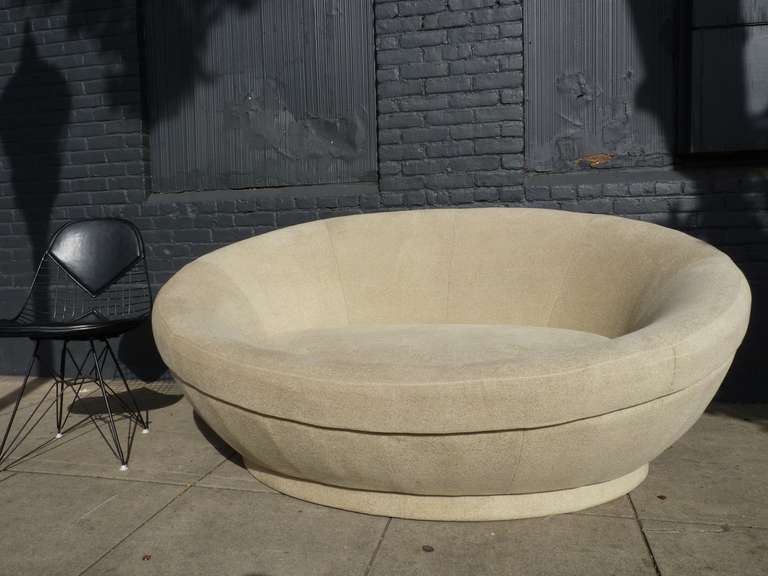 Large Oval Chaise Lounge Chair after Milo Baughman 4