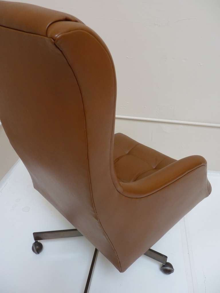 Executive Desk Chair in Leather by Vladimir Kagan 1