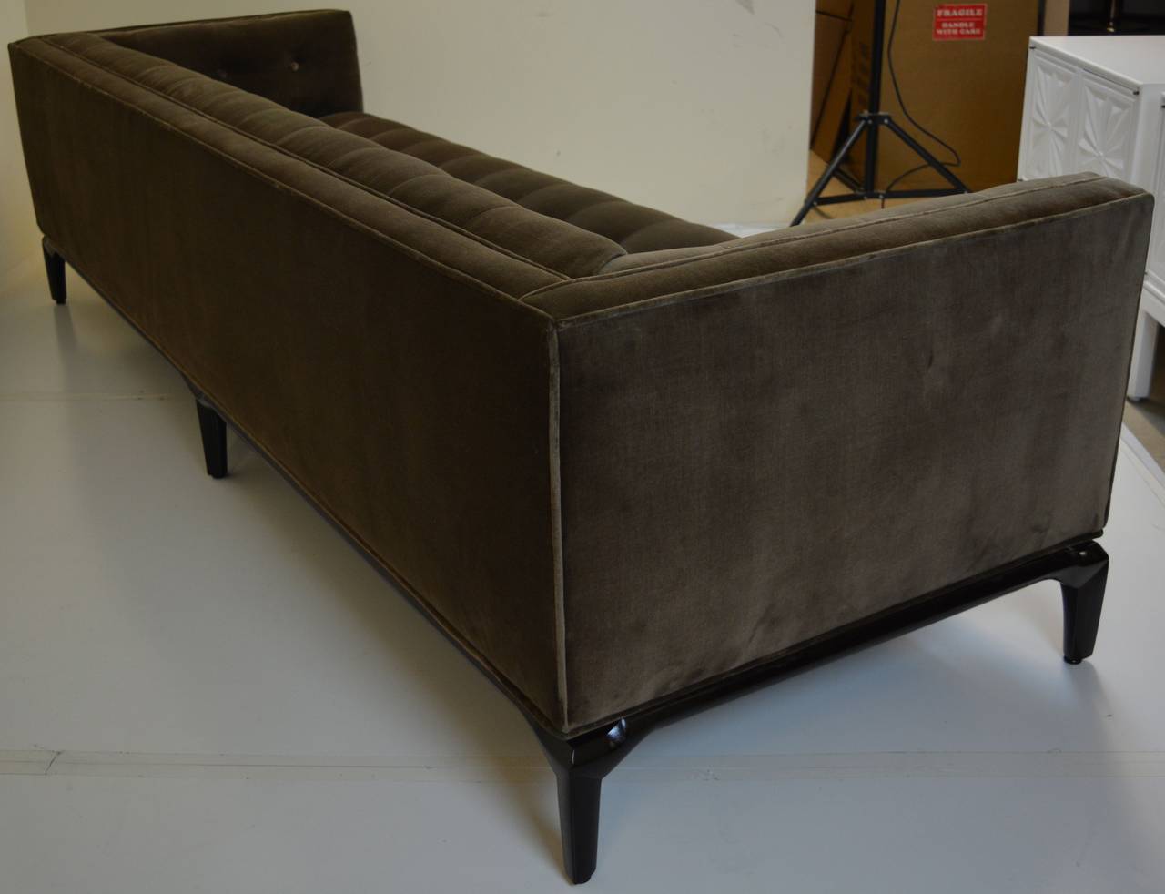 Biscuit Tufted Sofa by Maurice Bailey for Monteverdi-Young In Excellent Condition In San Diego, CA
