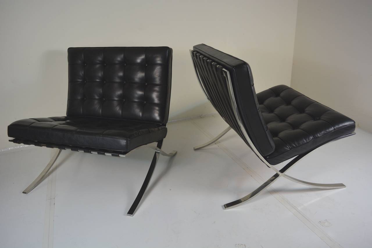 Fourteen Signed Barcelona Chairs by Ludwig Mies van der Rohe for Knoll 1