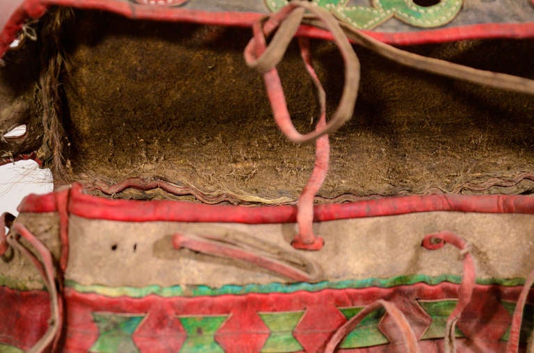 Pair of Antique Tibetan Saddle Bags In Good Condition For Sale In New York, NY