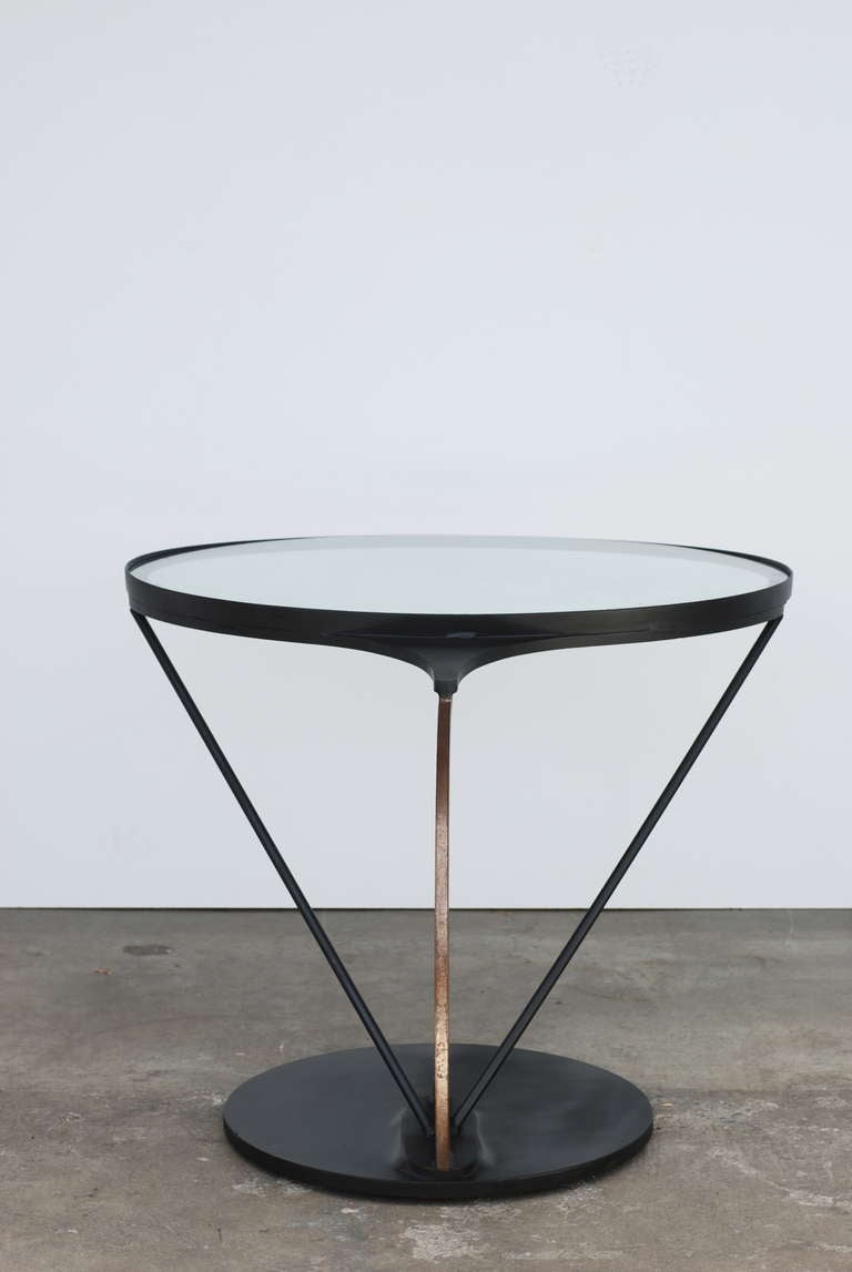Cantilevered Streamlined Moderne Side Table In Good Condition In Palm Springs, CA
